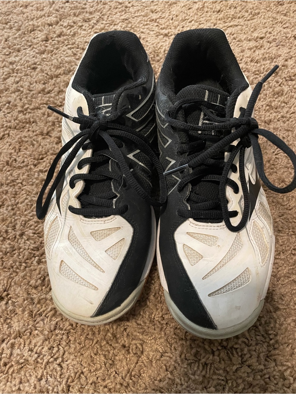 Women’s Mizuno Black and White Volleyball Shoes